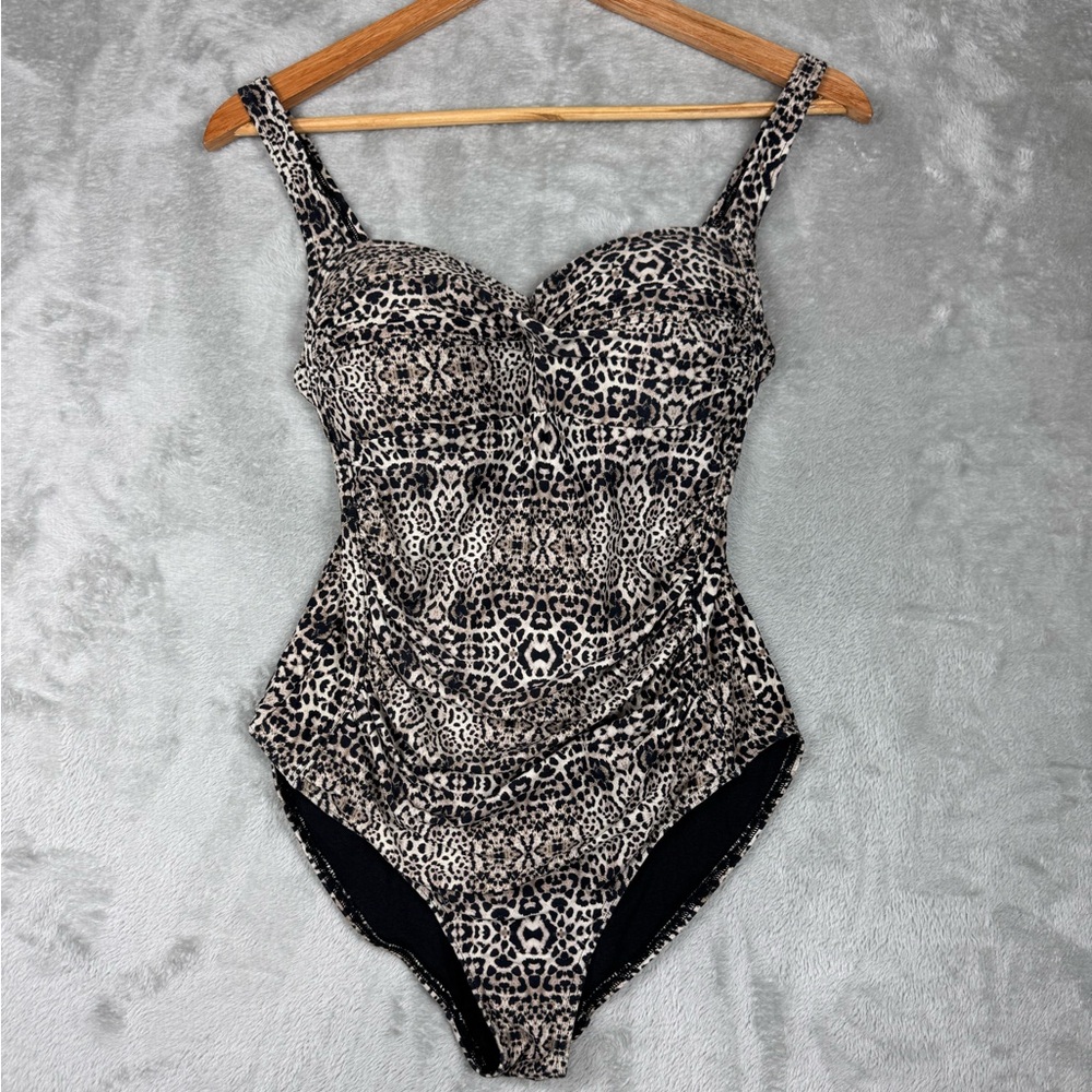 Niptuck animal print one piece bathing suit with padding good condition